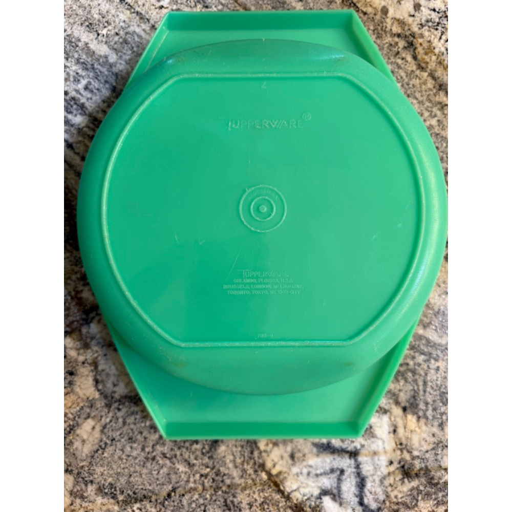 Tupperware Vintage Jadeite Green Food Storage Bowl with Lid, One Size - Picture 3 of 7